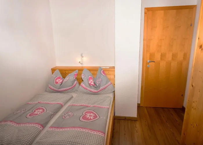 Auer-2 By Interhome אבן אים פונגאו